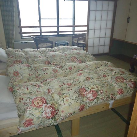 Cafe Cerisier栖里時絵 Hotel Myoko Exterior foto