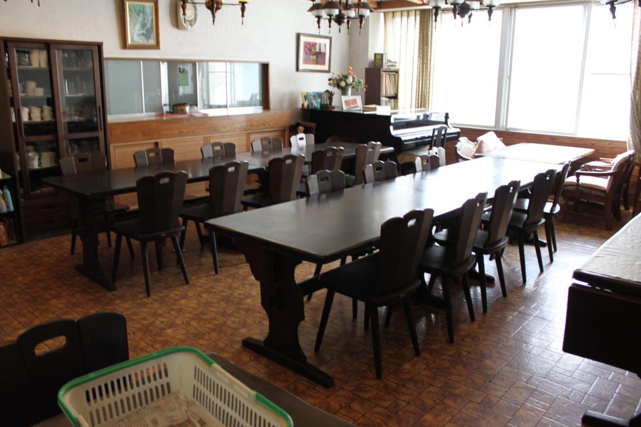 Cafe Cerisier栖里時絵 Hotel Myoko Exterior foto
