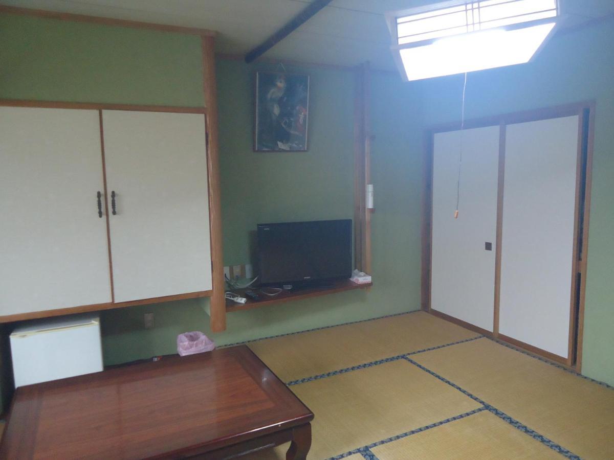 Cafe Cerisier栖里時絵 Hotel Myoko Exterior foto